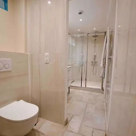 아파트 Piscine Jacuzzi Privee Chauffee, Terrasse Et Garage A
