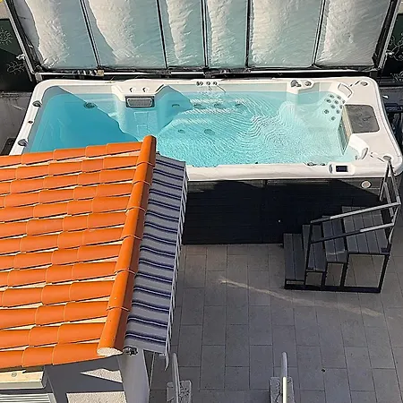 Appartement Elegance Et Detente, Piscine Chauffée, Terrasse Et Garage Privé à Nice